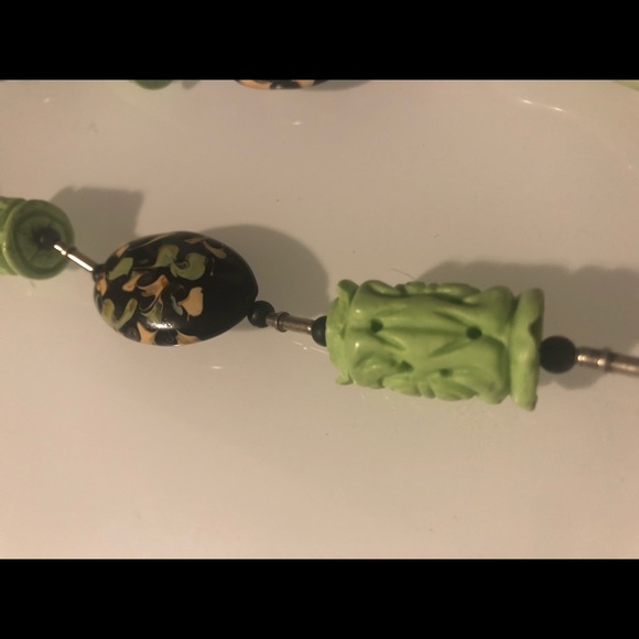 Beaded necklace - Picture 5 of 5